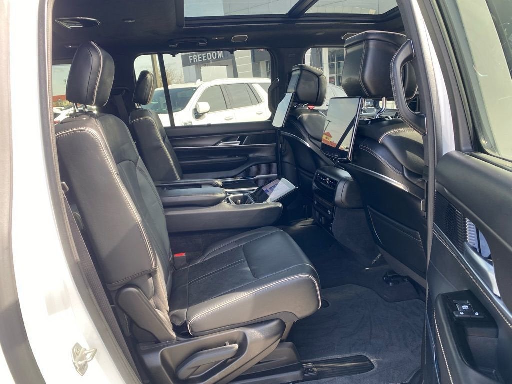 2024 Jeep Grand Wagoneer L Series II 4x4