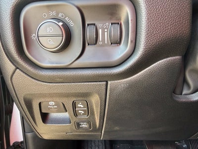 2025 RAM 1500 Lone Star Crew Cab 4x4 5'7" Box
