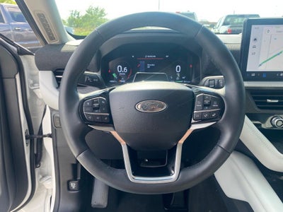 2025 Ford Explorer Platinum