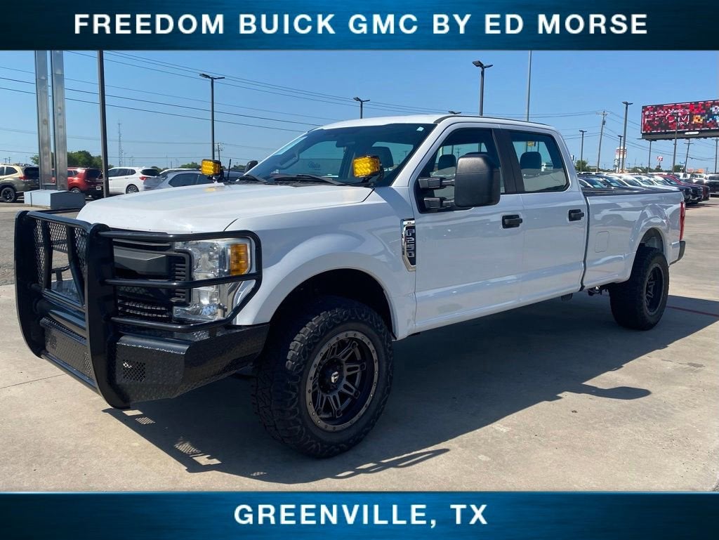 2017 Ford F-250 XL Crew Cab 8' Box's photo