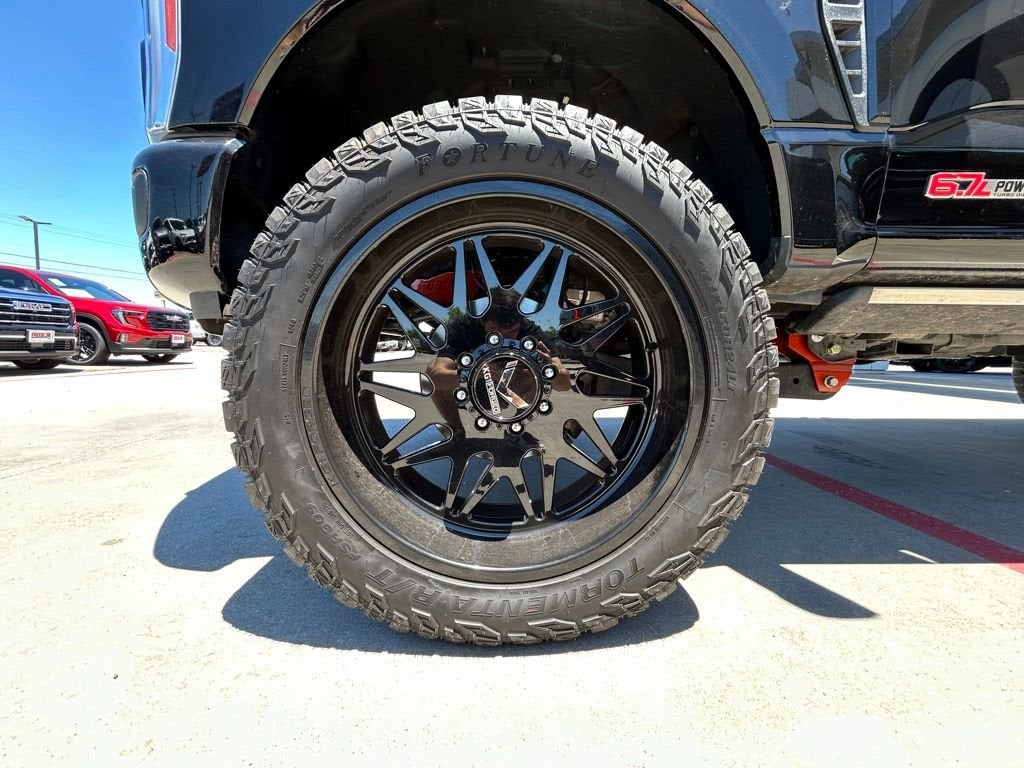 2023 Ford F-250 LARIAT