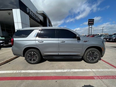 2025 GMC Yukon Elevation