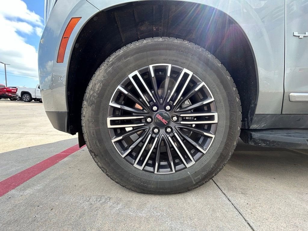 2025 GMC Yukon Elevation