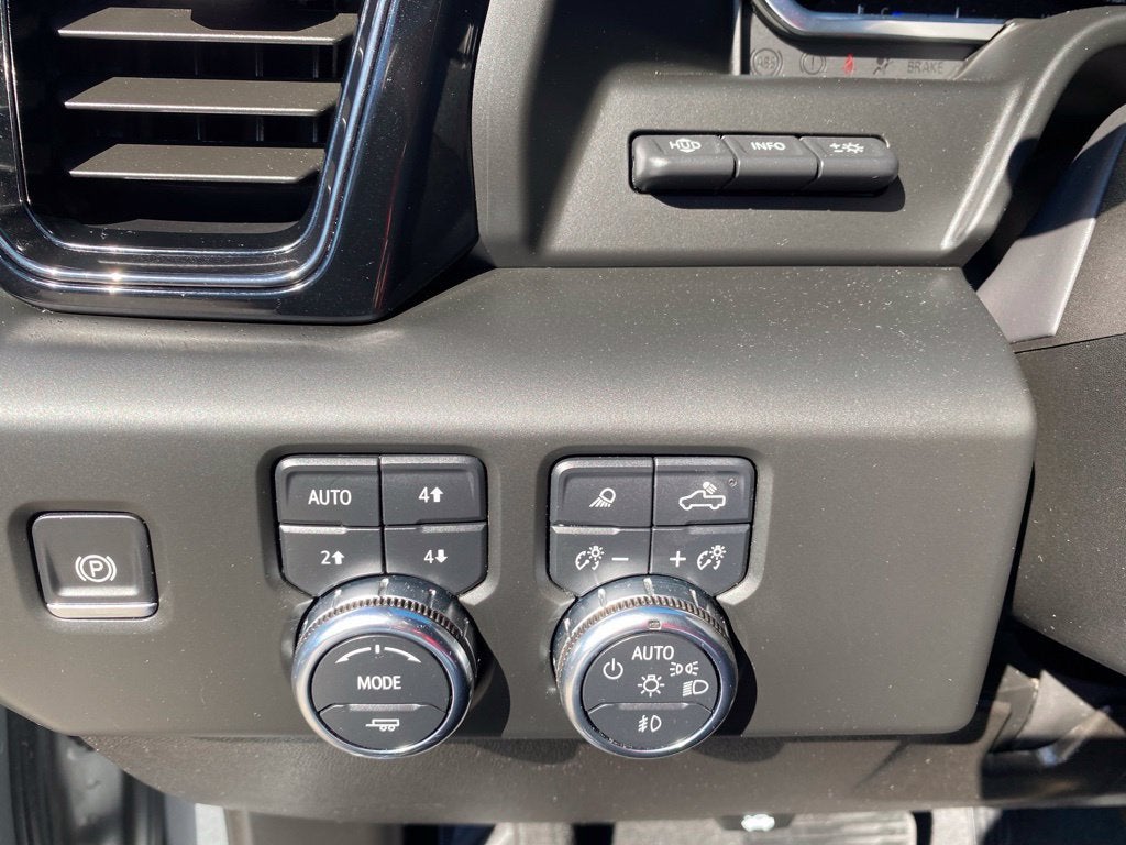 2025 GMC Sierra 2500 HD AT4