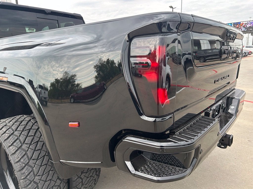 2026 GMC Sierra 3500 HD Denali Ultimate DRW
