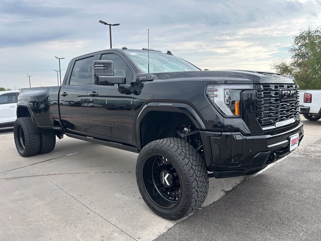 2026 GMC Sierra 3500 HD Denali Ultimate DRW