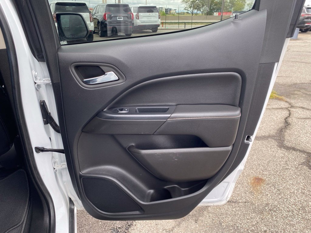 2022 GMC Canyon 4WD AT4 w/Leather