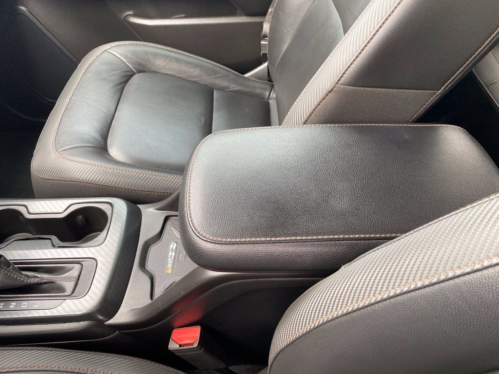 2022 GMC Canyon 4WD AT4 w/Leather