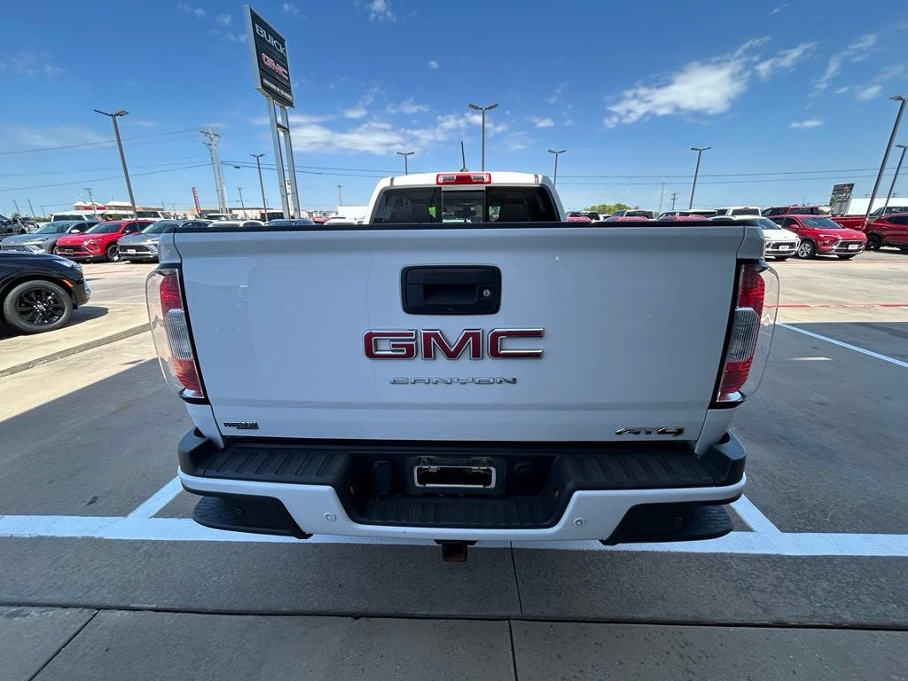 2022 GMC Canyon 4WD AT4 w/Leather