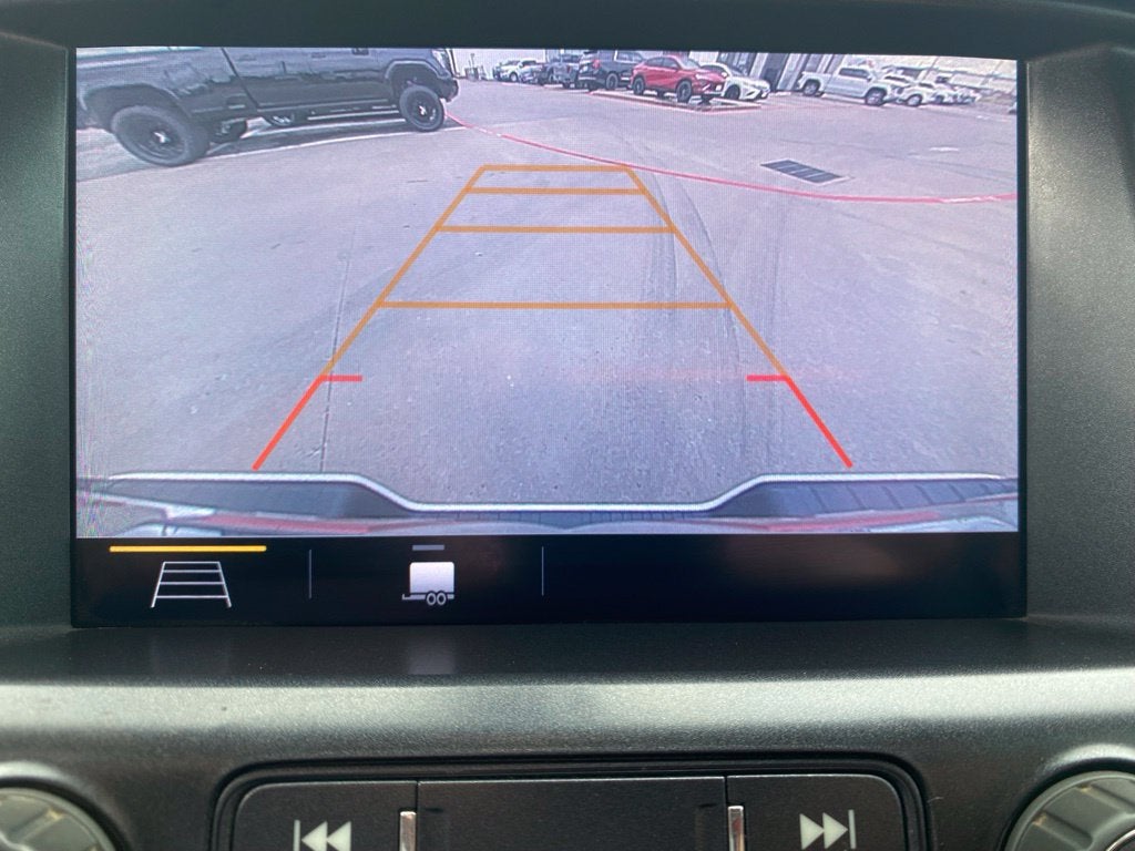 2022 GMC Canyon 4WD AT4 w/Leather