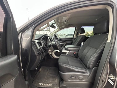 2019 Nissan TITAN SV
