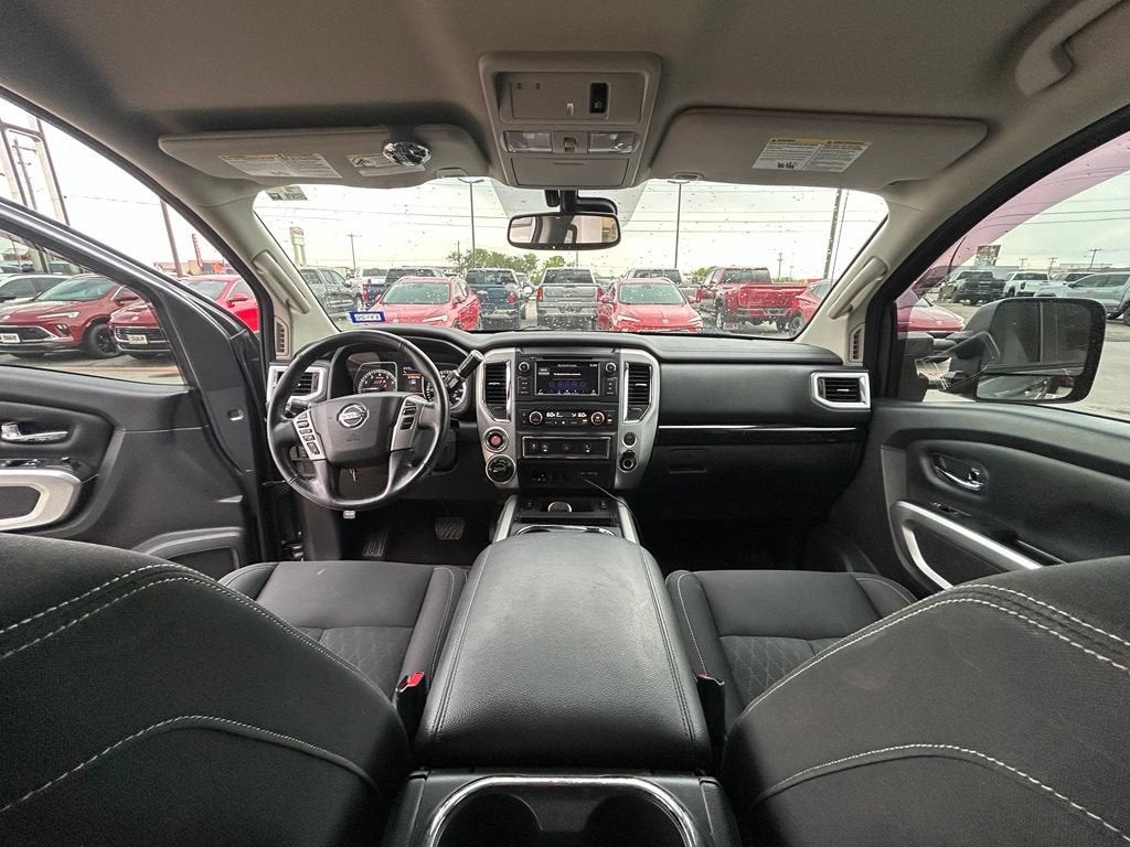 2019 Nissan TITAN SV