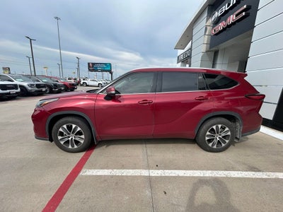 2021 Toyota Highlander XLE