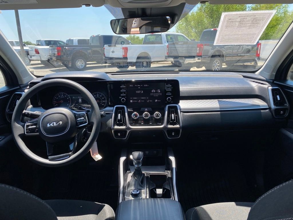 2023 Kia Sorento LX