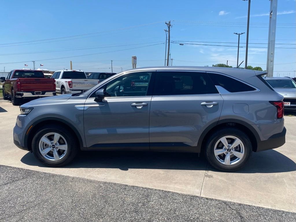 2023 Kia Sorento LX
