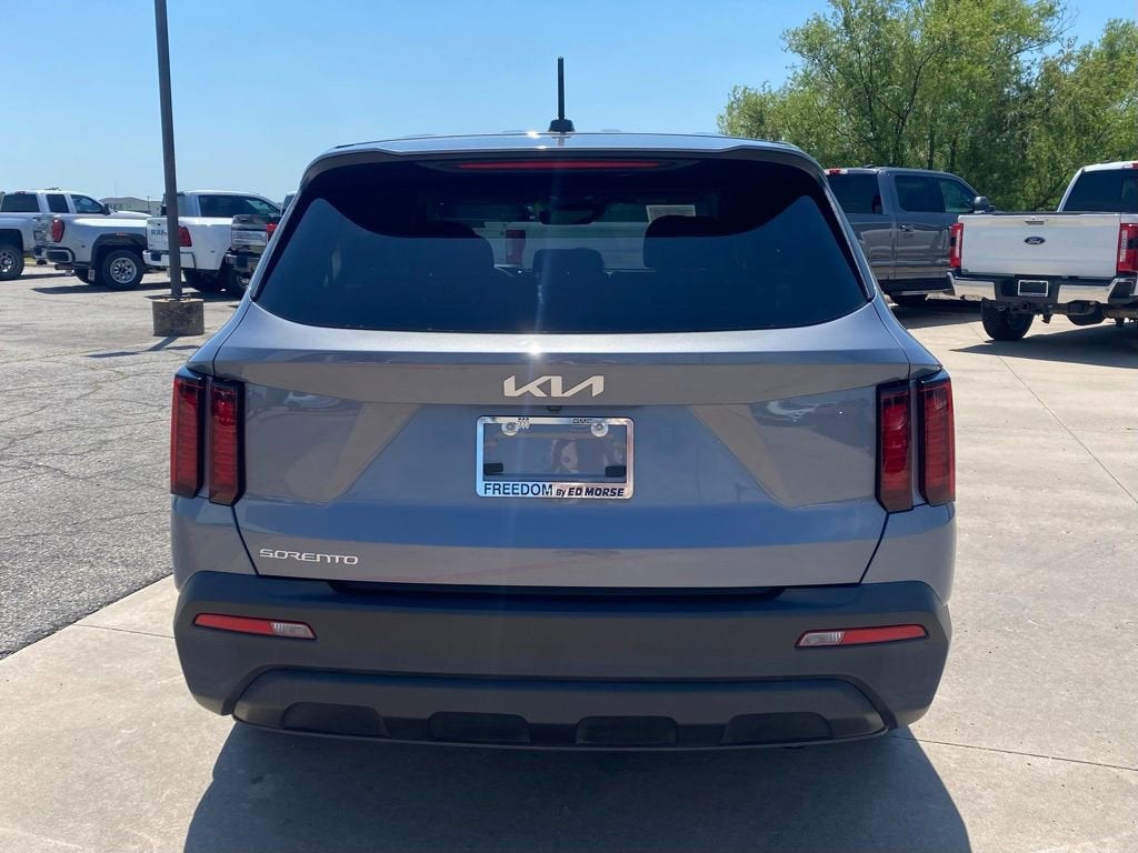 2023 Kia Sorento LX