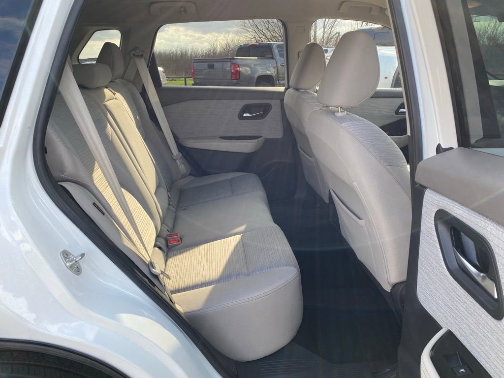 2021 Nissan Rogue SV FWD