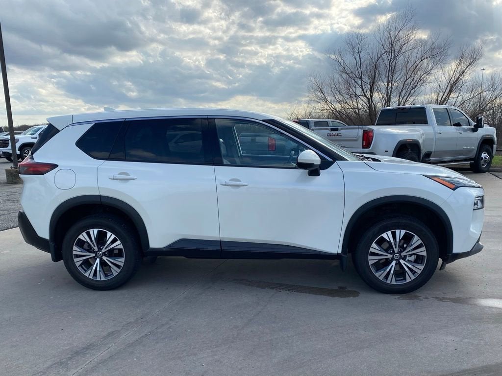 2021 Nissan Rogue SV FWD