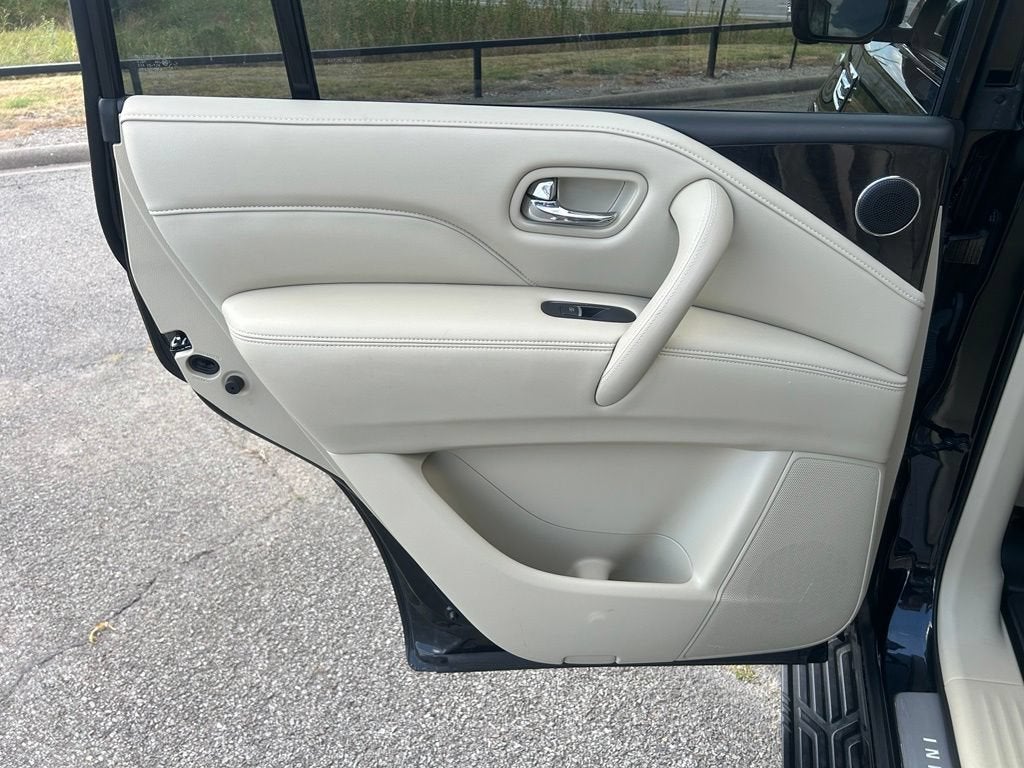 2024 INFINITI QX80 LUXE AWD