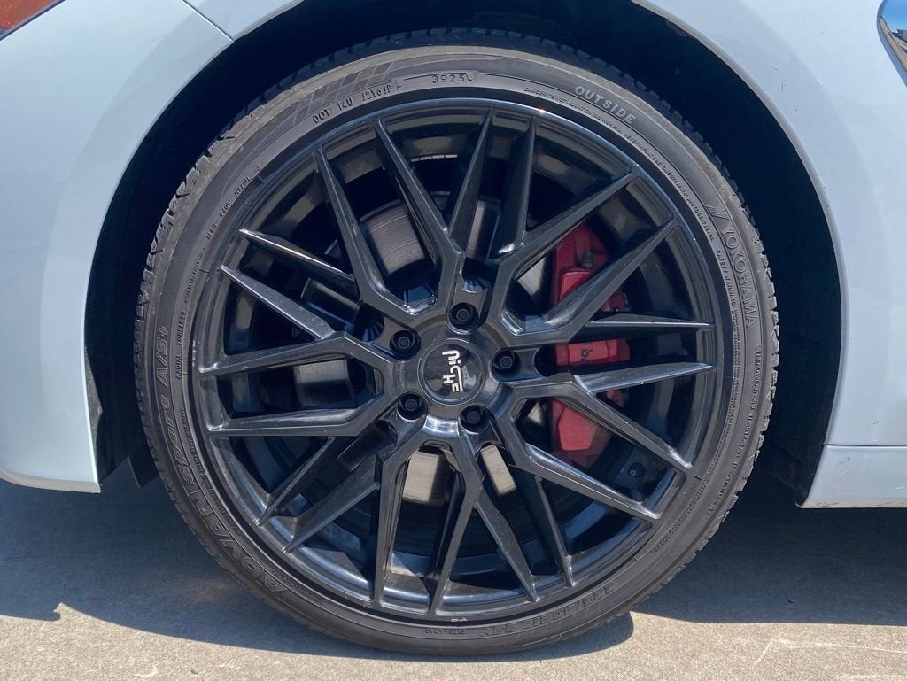 2019 Genesis G70 3.3T Advanced