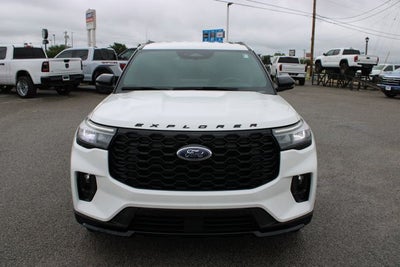 2025 Ford Explorer ST-Line
