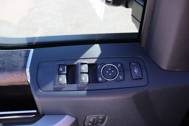 2022 Ford F-350SD Lariat