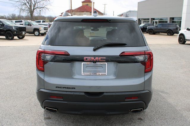 2022 GMC Acadia SLT