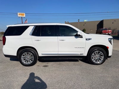 2023 GMC Yukon SLT