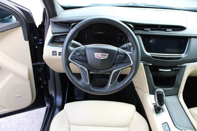 2017 Cadillac XT5 Base