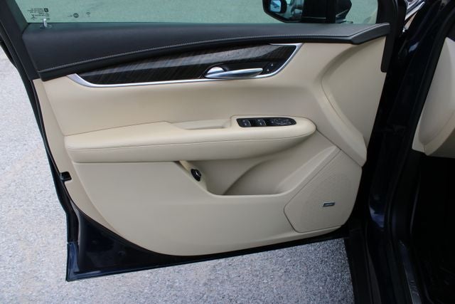 2017 Cadillac XT5 Base