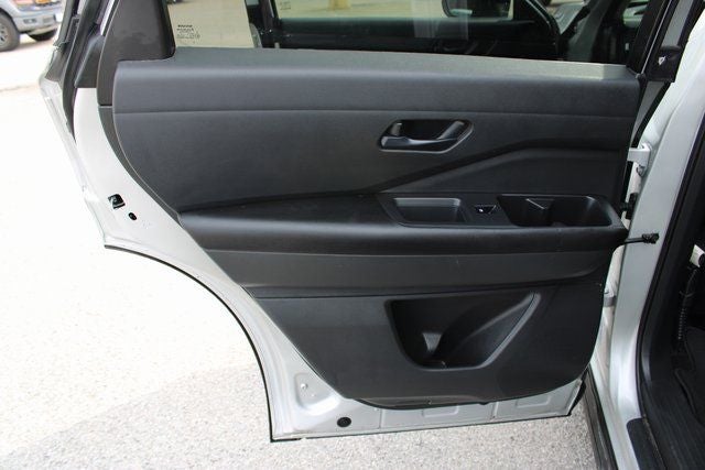 2023 Nissan Pathfinder S