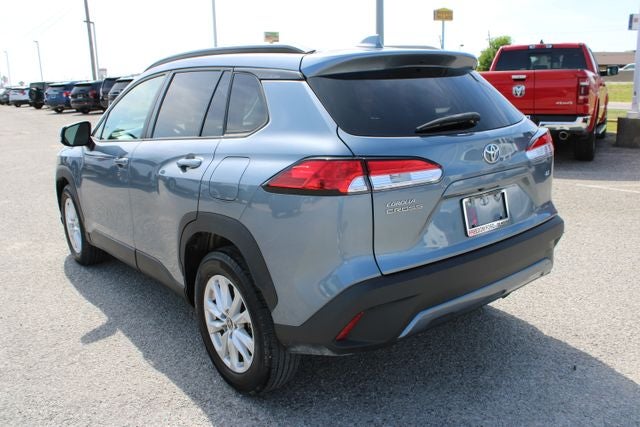 2022 Toyota Corolla Cross LE